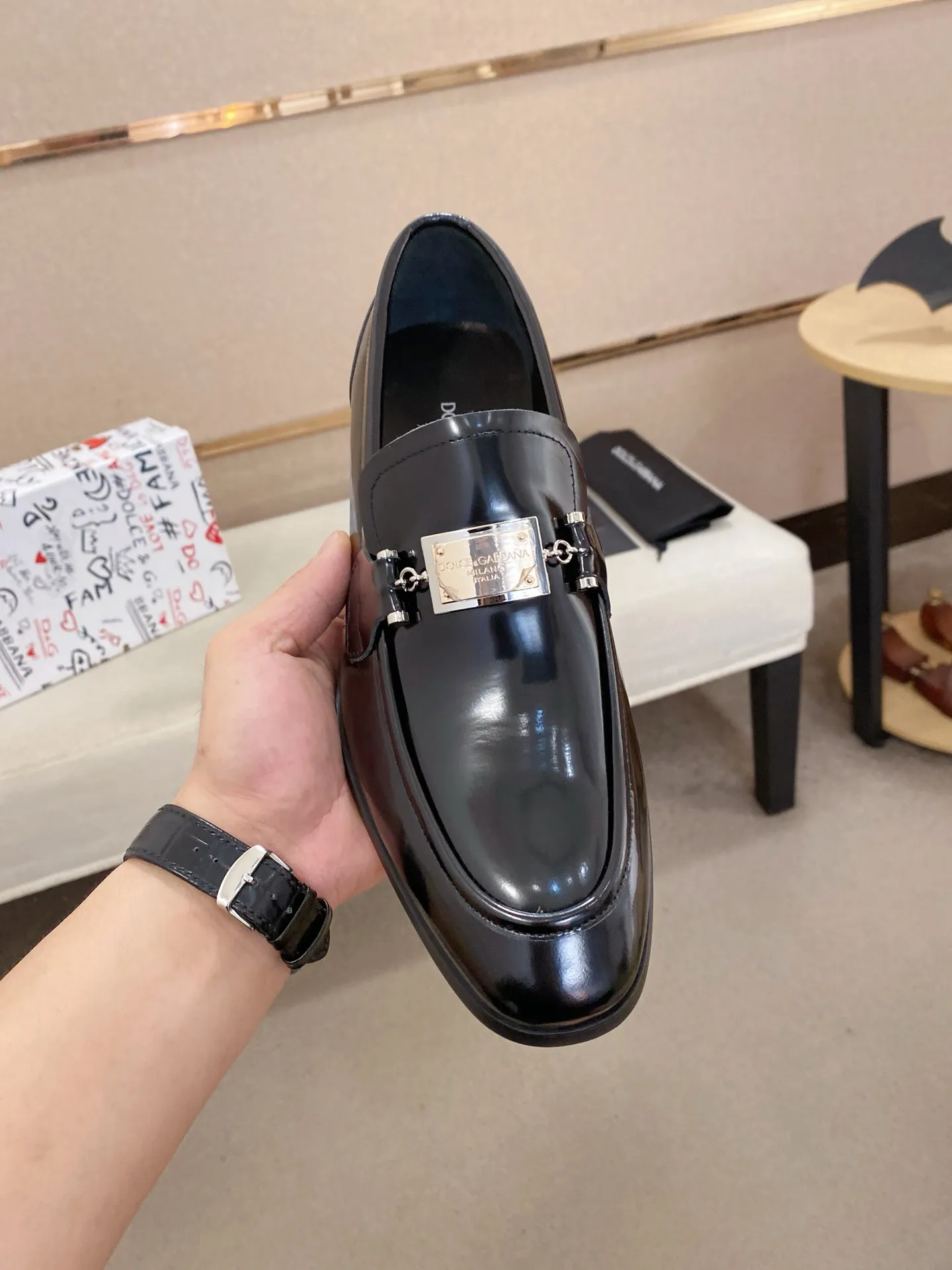 Men's clothing and shoes💰 520💰🌲DG top-notch🔍🔍men's new leather shoes🚹sold at the same time⚠The uppers are imported cowhide from Italy, the entire imported cowhide lining, and imported accessories💪💪, completely 1⃣️ vs. 1⃣️🇮🇹 💪💪, ⚠Sole: The original sole is specially provided by the original factory, the exclusive movable molded sole is super comfortable, ⚠Original factory follow-up goods, 🔍🔍high quality, can be entered and exited at will, welcome to compare ⚠Size number: 38-44. Can be customized 45 non-returnable